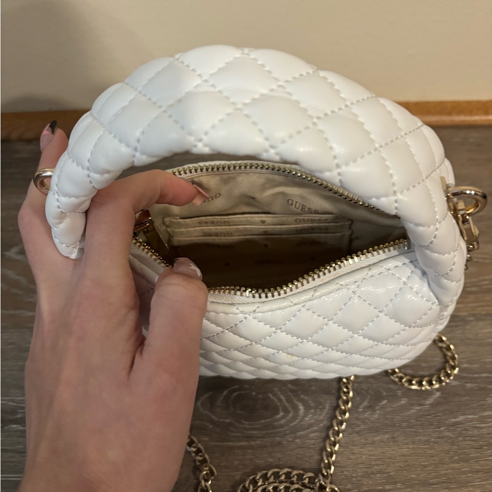 Guess Quilted White Mini Bag RARE - Picture 10 of 12
